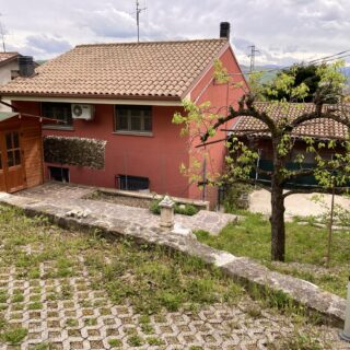 Casa abbinata con giardino a Perticara